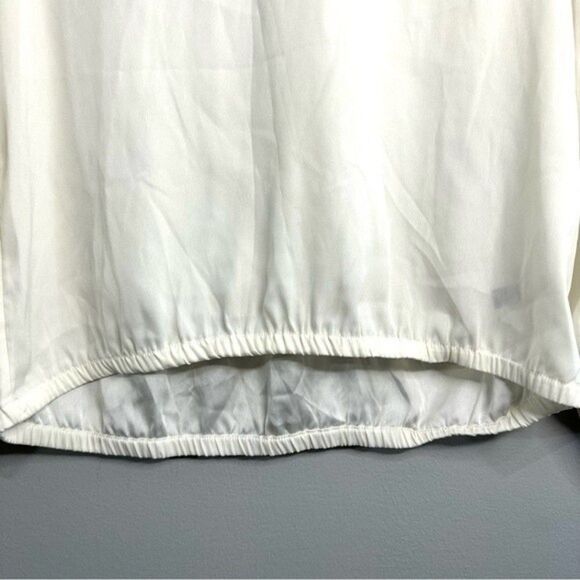 The Limited Women’s size small white silky feel long sleeve blouse 532B3 - Picture 8 of 11